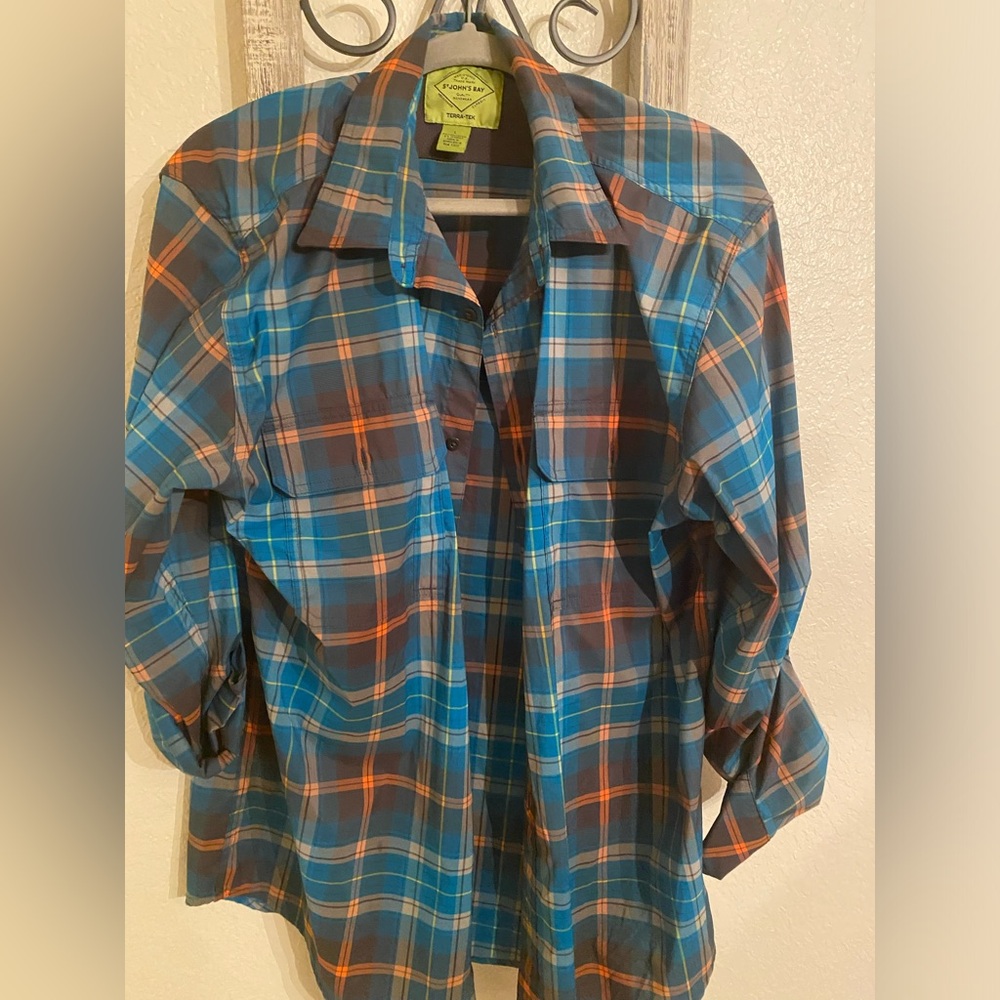 Men long sleeve button shirt